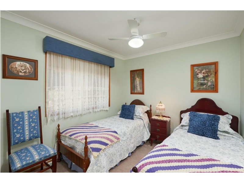 32 Girraween Mews, Glenfield Park NSW 2650