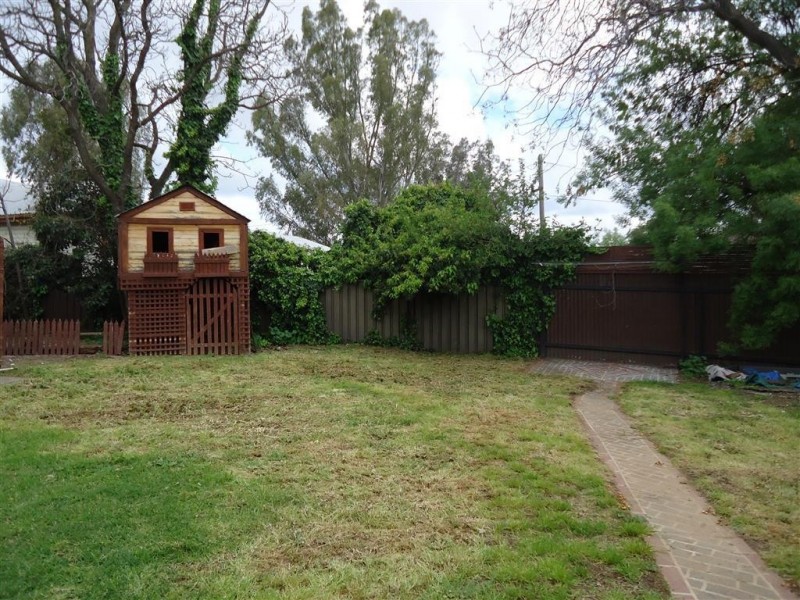32 Jack Avenue, Mount Austin NSW 2650