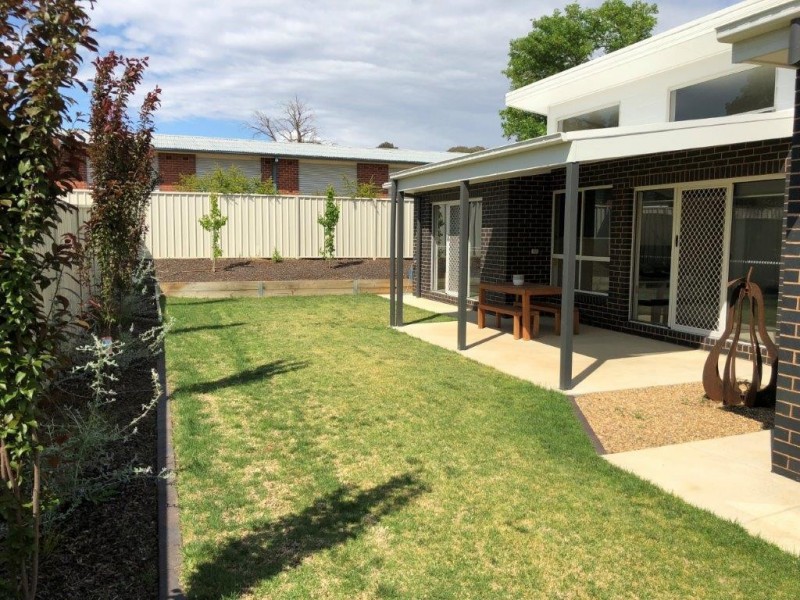 7 Wade Street, Turvey Park NSW 2650