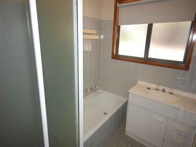 26 Langi Crescent, Wagga Wagga NSW 2650