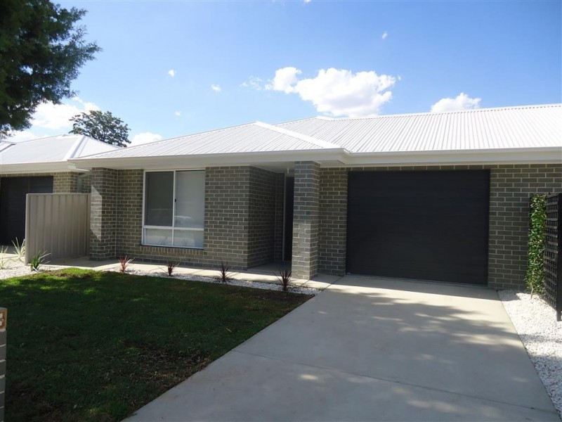 3/3 Craft  Street, Lake Albert NSW 2650