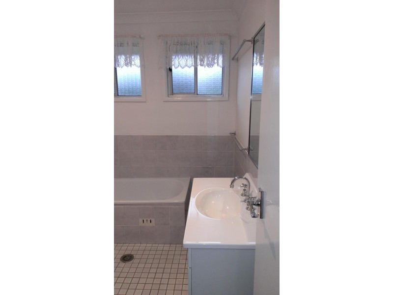 5 Ainslee Ct, Cranebrook NSW 2749