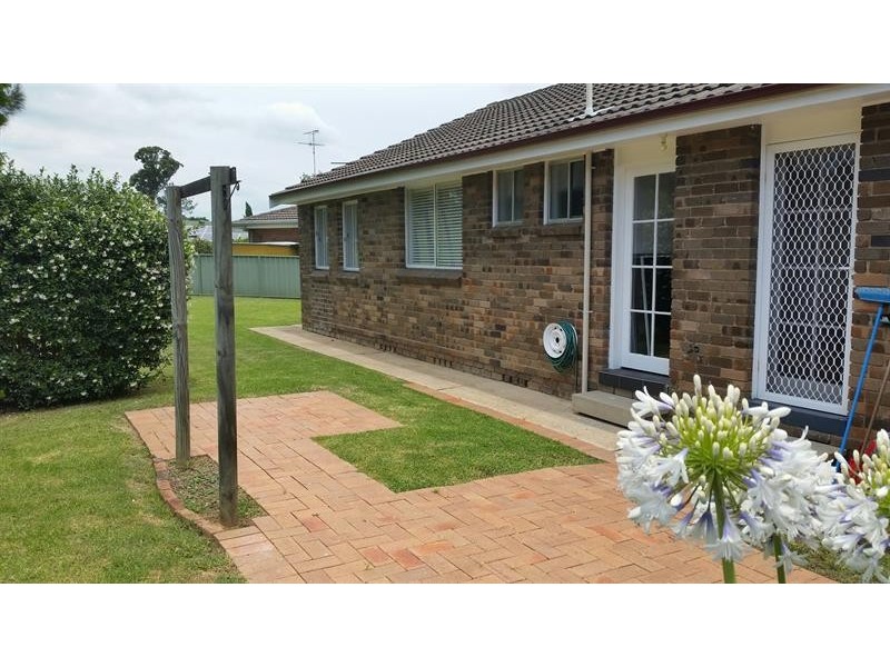 5 Ainslee Ct, Cranebrook NSW 2749