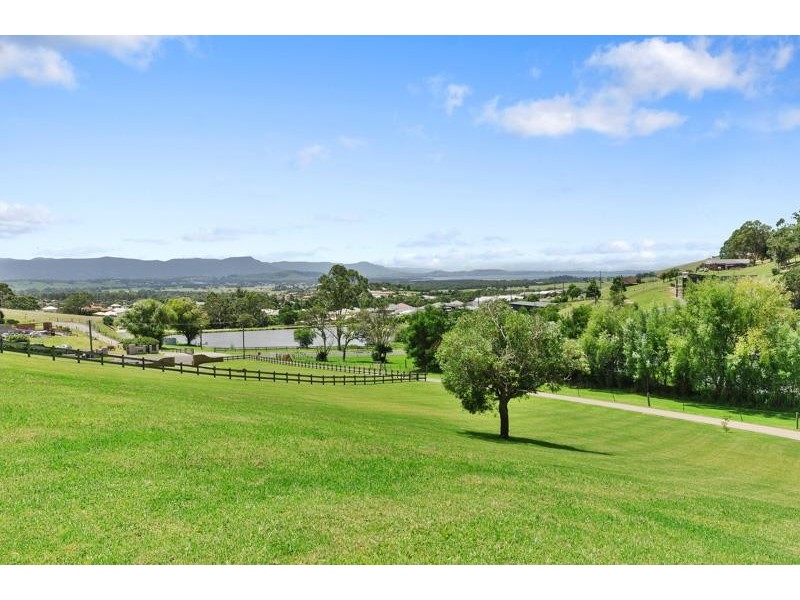 145 Daintree Dr, Albion Park NSW 2527