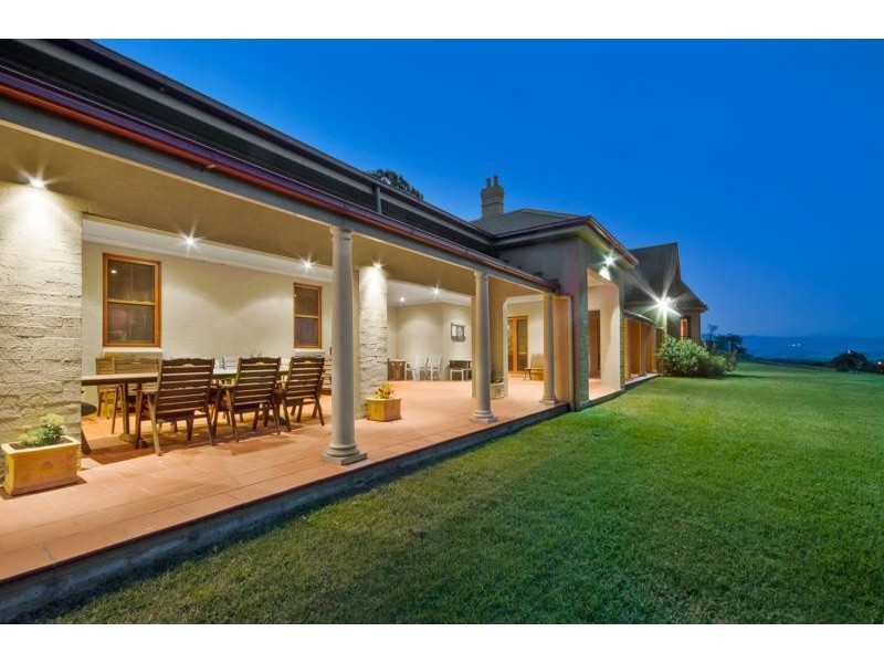 145 Daintree Dr, Albion Park NSW 2527