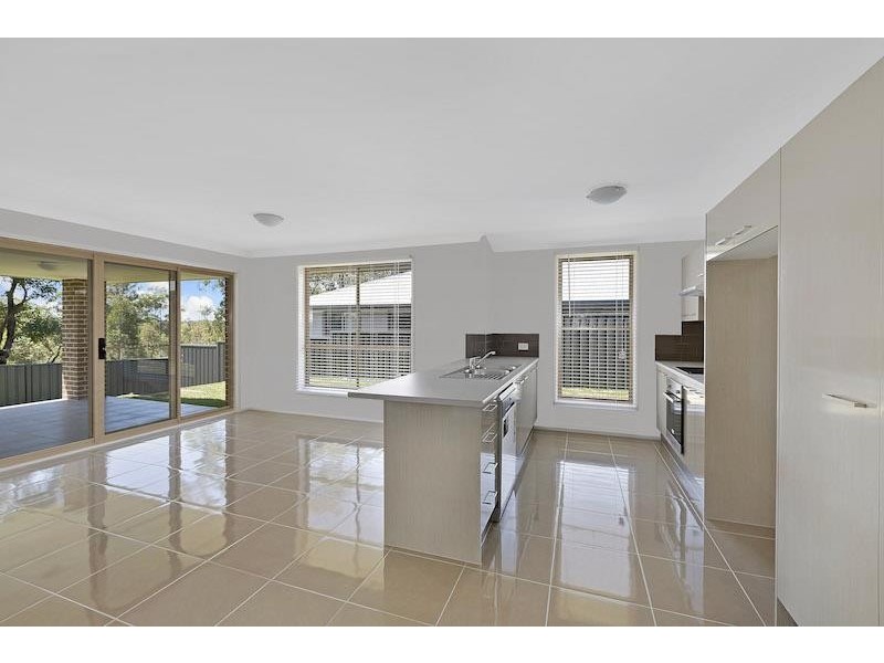 42 Raintree Tce, Wadalba NSW 2259