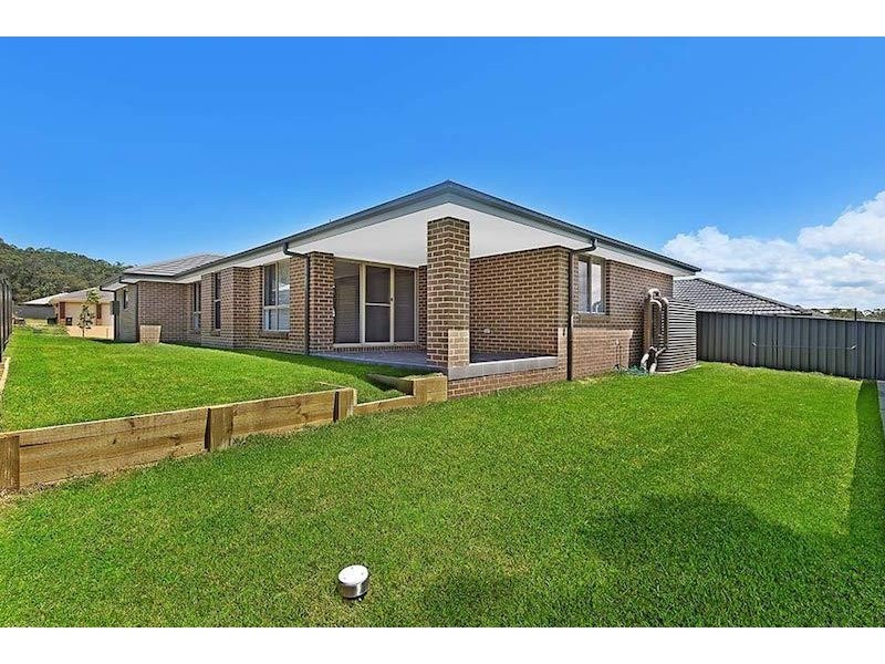 42 Raintree Tce, Wadalba NSW 2259