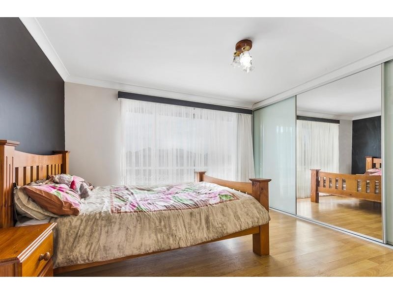 22 Gray Ave, Mount Warrigal NSW 2528