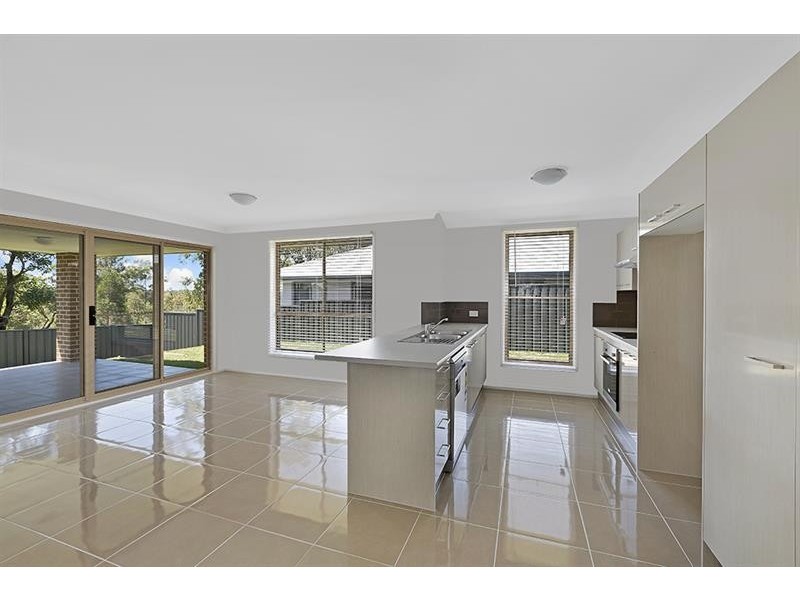 42 Raintree Tce, Wadalba NSW 2259