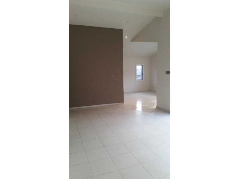 10 Craig Ave, Oxley Park NSW 2760