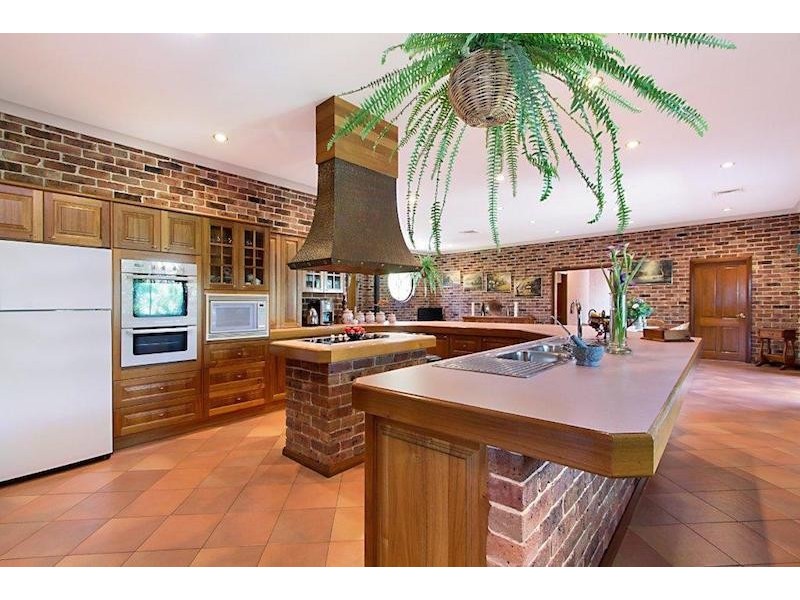 110 Floribunda Rd, Kemps Creek NSW 2178