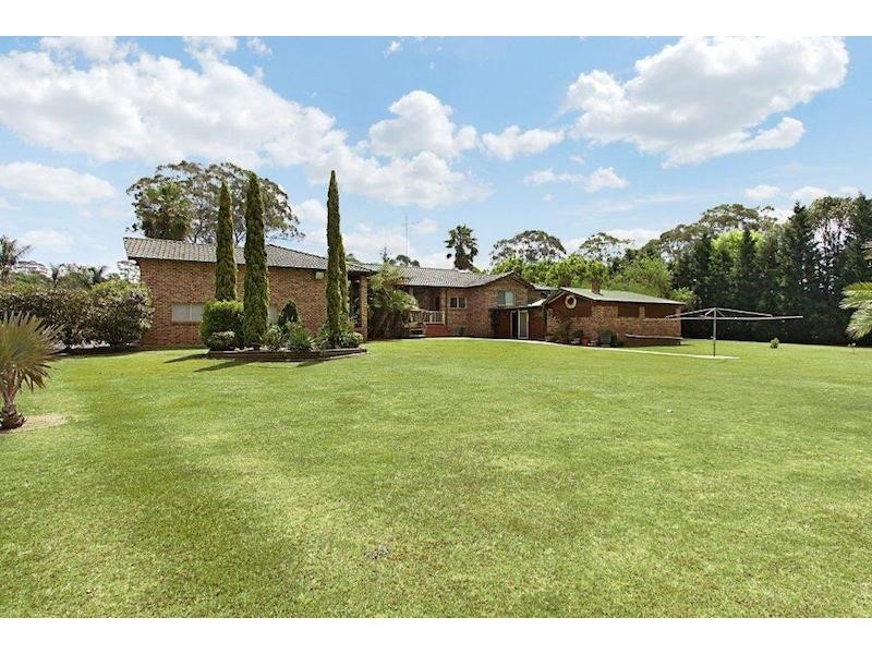 110 Floribunda Rd, Kemps Creek NSW 2178