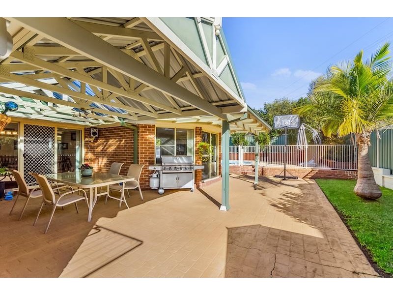 54 Daintree Dr, Albion Park NSW 2527