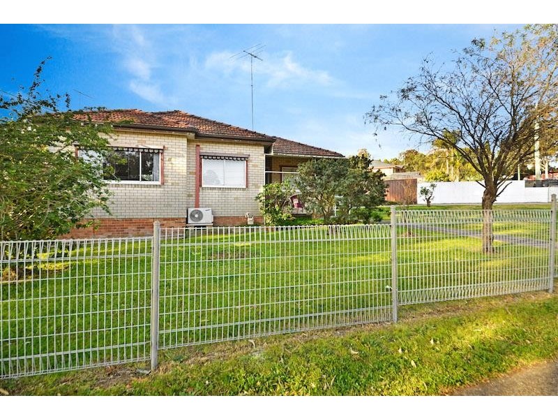 13 Leabons Lane, Seven Hills NSW 2147