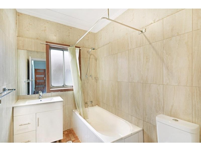 13 Leabons Lane, Seven Hills NSW 2147