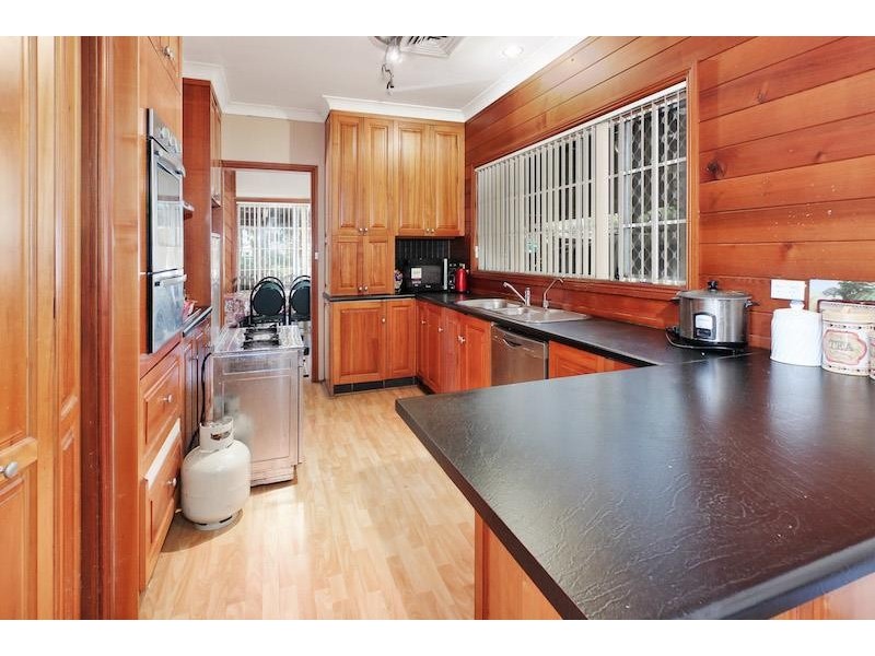 325 Sixth Ave, Austral NSW 2179