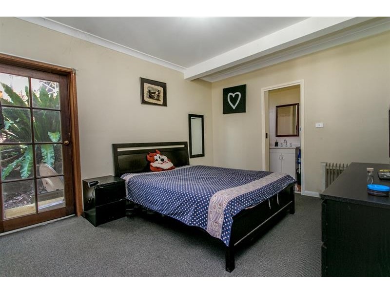 15 Currawong Cres, Bowen Mountain NSW 2753