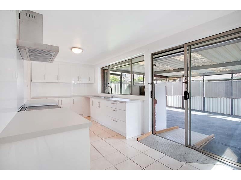 3 Valleyview Cres, Werrington Downs NSW 2747