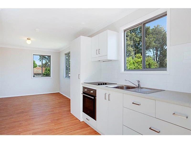 14 Guildford Rd, Cambridge Park NSW 2747