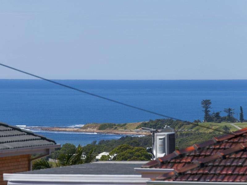 22 Deborah Ave, Thirroul NSW 2515