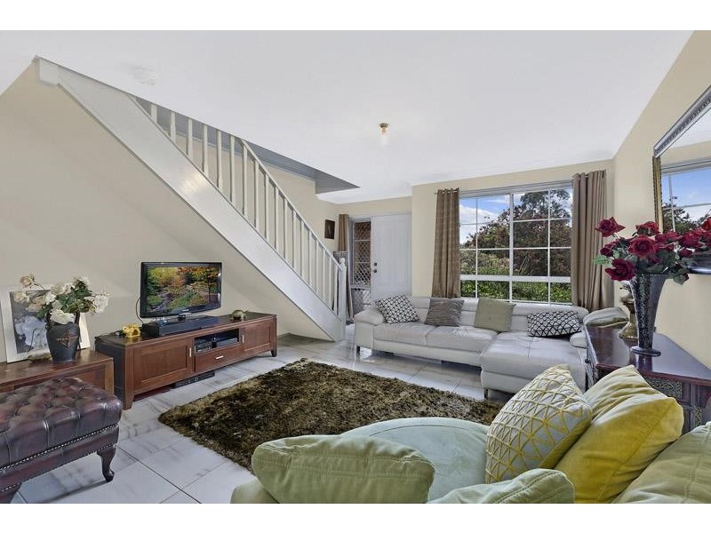 2/11 Gretel Ct, Tuggerah NSW 2259