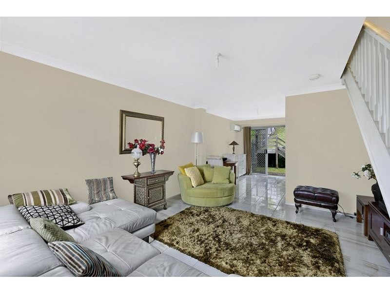 2/11 Gretel Ct, Tuggerah NSW 2259
