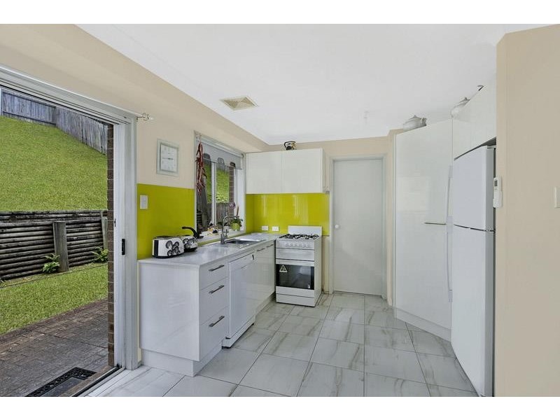2/11 Gretel Ct, Tuggerah NSW 2259