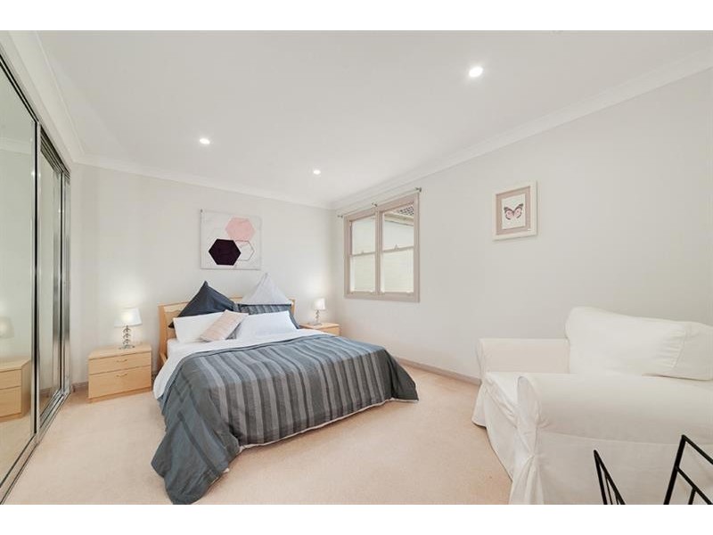 20 York Pl, Kensington NSW 2033