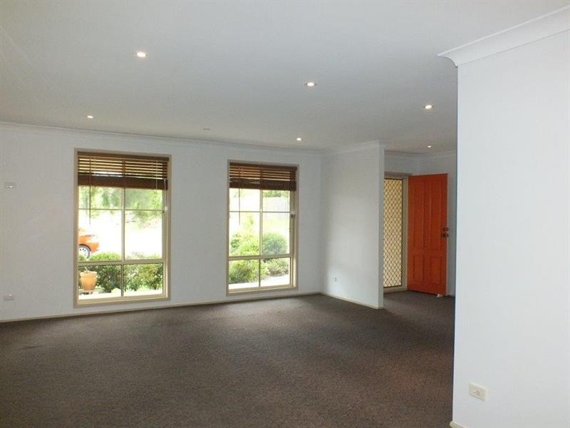 9 Glider Rd, Wadalba NSW 2259