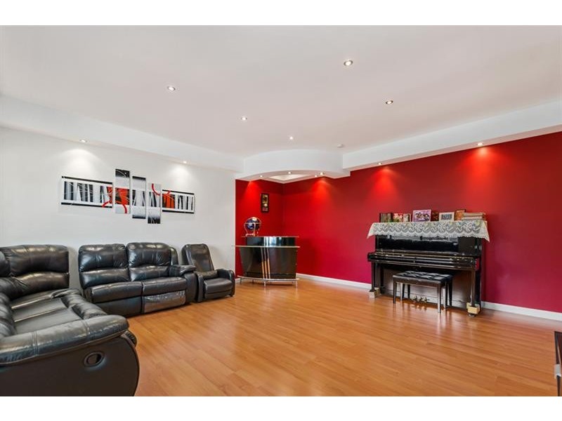 69 Kapooka Ave, Dapto NSW 2530