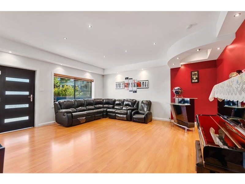 69 Kapooka Ave, Dapto NSW 2530