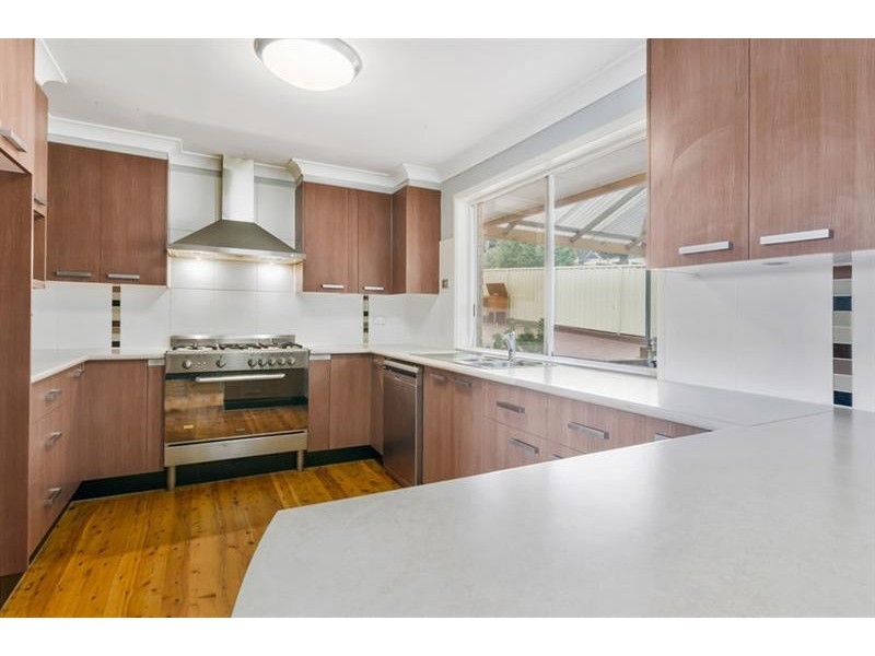 17 Noble Rd, Albion Park NSW 2527