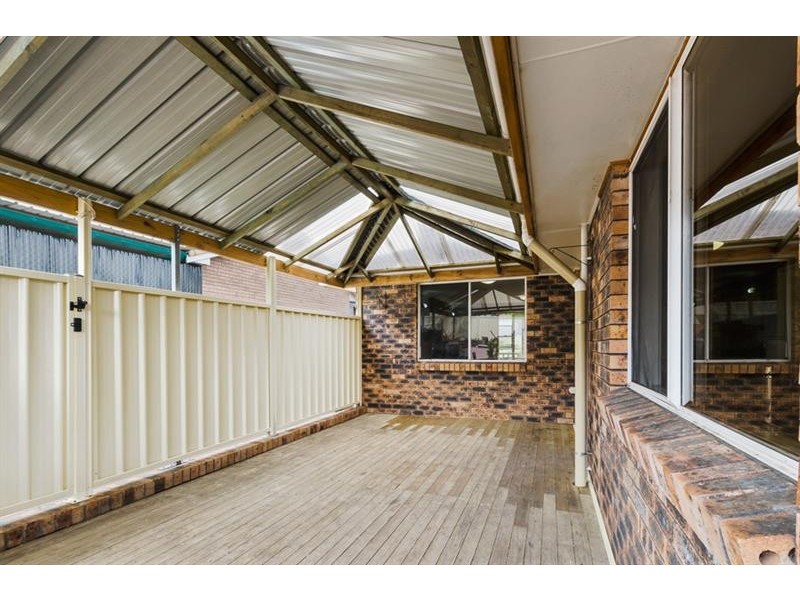17 Noble Rd, Albion Park NSW 2527