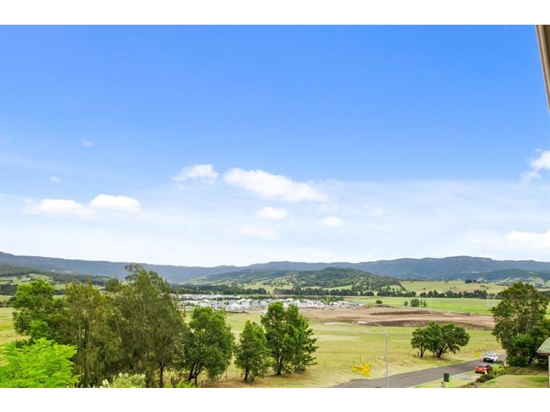 17 Noble Rd, Albion Park NSW 2527