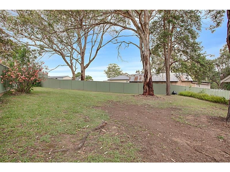 1 Barrow Pl, Silverdale NSW 2752