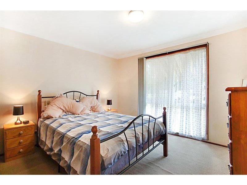 1 Barrow Pl, Silverdale NSW 2752