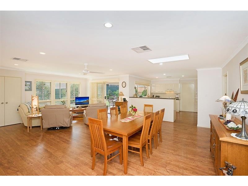 51 Tradewinds Ave, Summerland Point NSW 2259