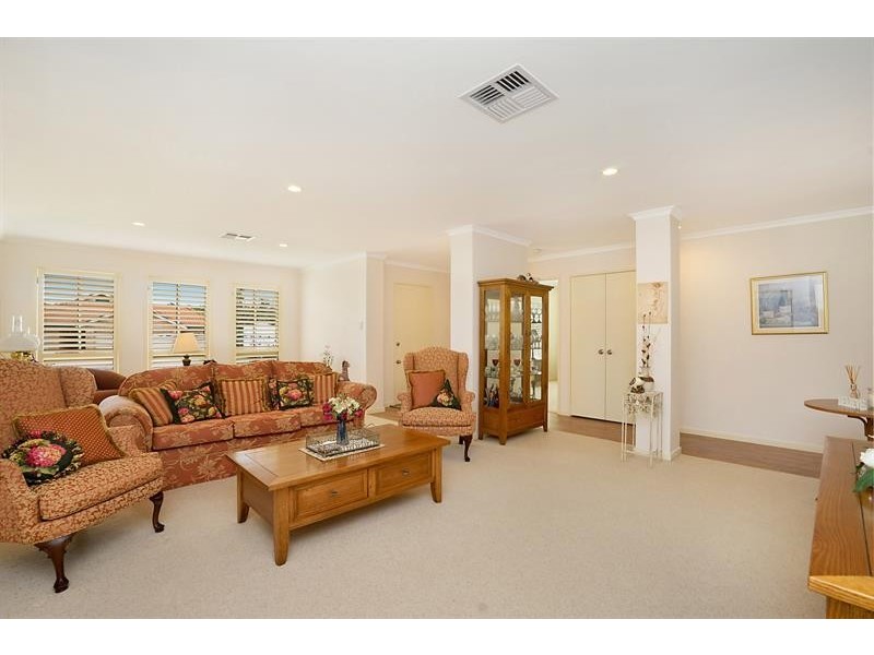 51 Tradewinds Ave, Summerland Point NSW 2259