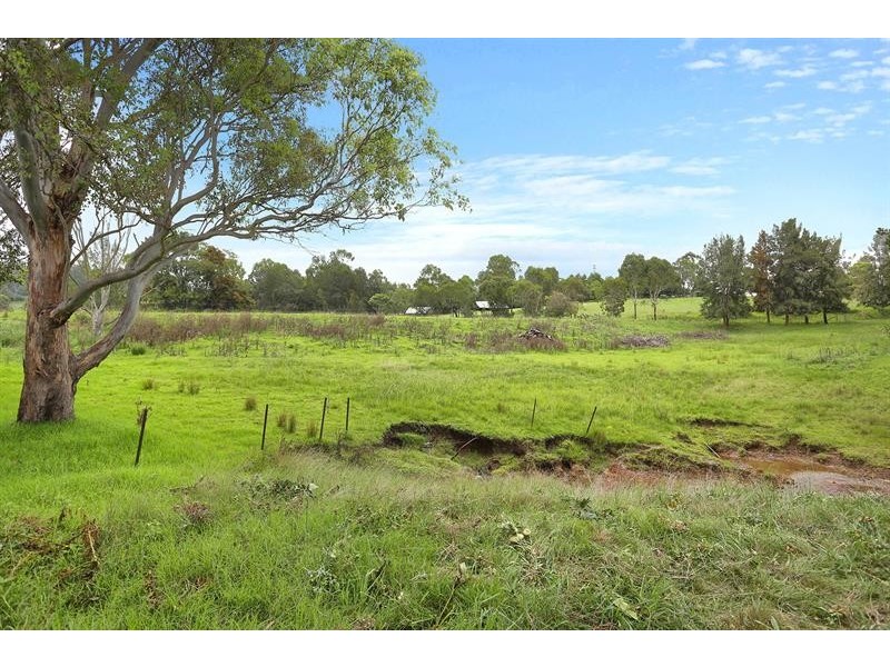 7 Darling St, Abbotsbury NSW 2176