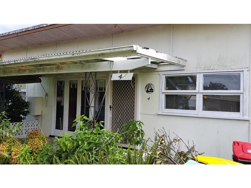 4 Eighth Ave, Toukley NSW 2263