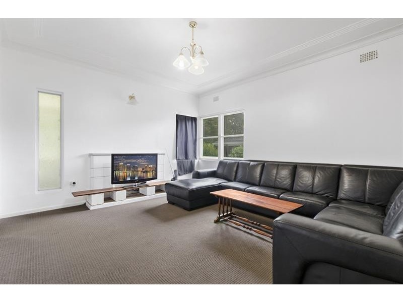 350 Princes Hwy, Corrimal NSW 2518