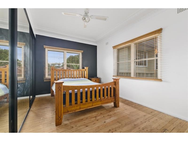 350 Princes Hwy, Corrimal NSW 2518