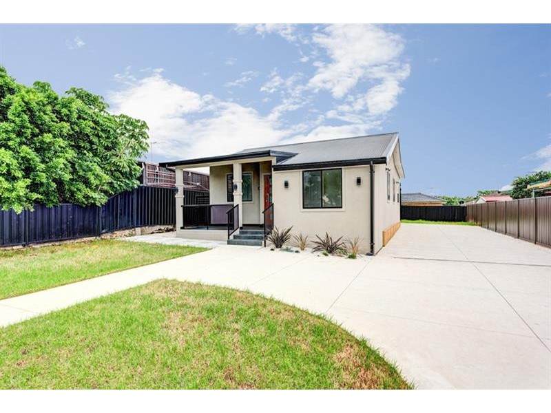 14 Megan Ave, Smithfield NSW 2164