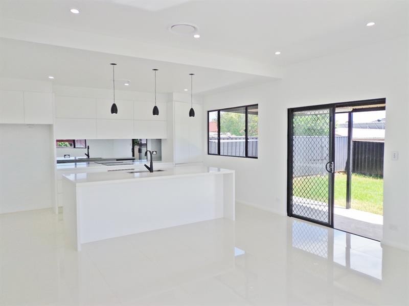 14 Megan Ave, Smithfield NSW 2164