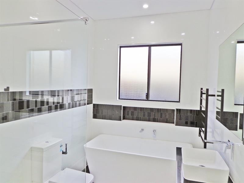 14 Megan Ave, Smithfield NSW 2164