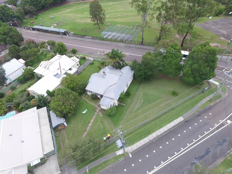 27 Anzac Ave, Wyong NSW 2259