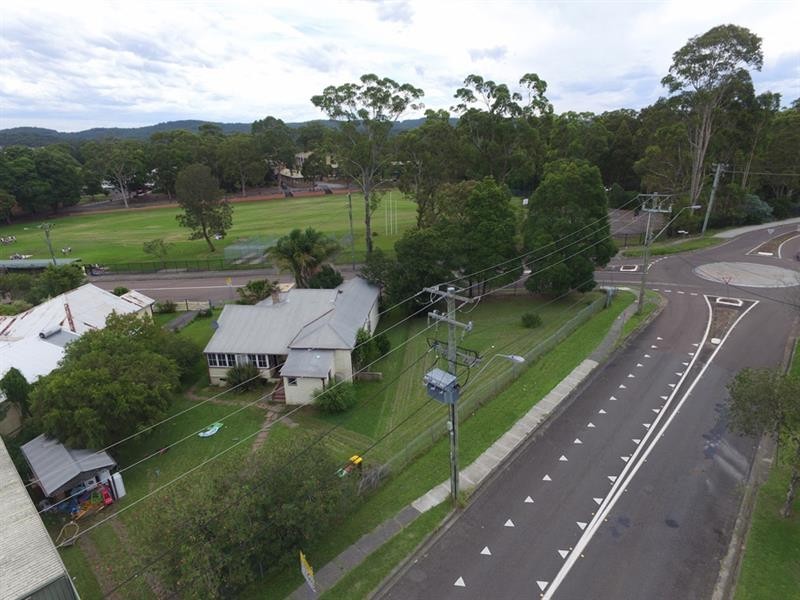27 Anzac Ave, Wyong NSW 2259