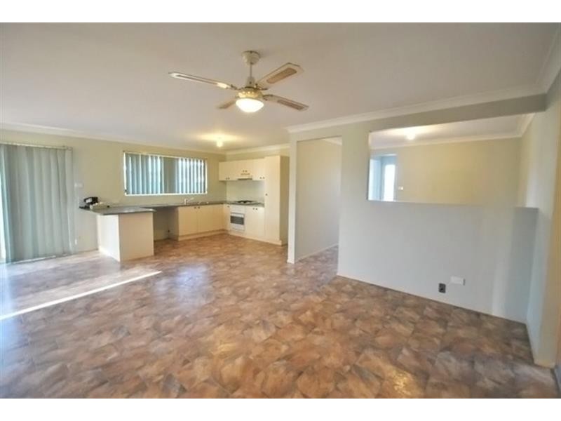 12 Candlewood Cl, Kanwal NSW 2259