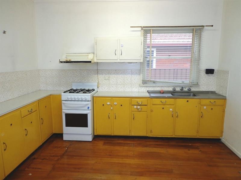 14 Hercules St, Fairfield East NSW 2165