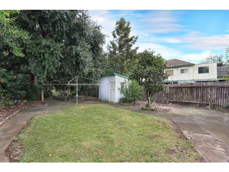 47 Waterside Cres, Carramar NSW 2163